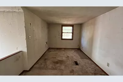 821 N Washington St, Janesville, WI 53548 - Photo 13