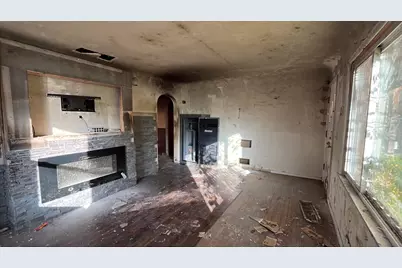 821 N Washington St, Janesville, WI 53548 - Photo 3