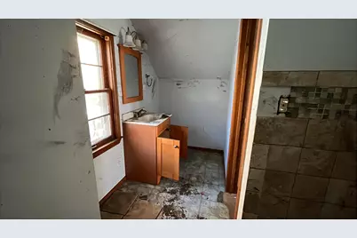 821 N Washington St, Janesville, WI 53548 - Photo 17