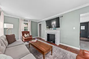 2902 N 68th St, Milwaukee, WI 53210 - Photo 9