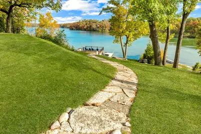 34352  Valley Rd, Delafield, WI 53066 - Photo 3