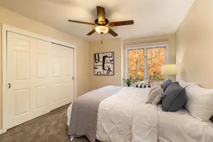 34352 Valley Rd, Delafield, WI 53066 - Photo 19