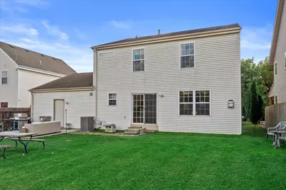 9740 W Darnel Ave, Milwaukee, WI 53224 - Photo 7