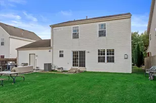 9740 W Darnel Ave, Milwaukee, WI 53224 - Photo 7