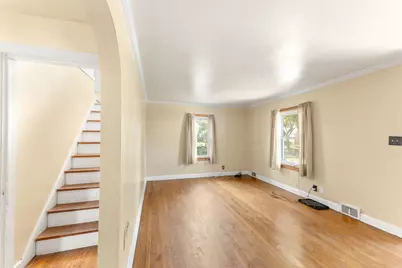 5876 N 42nd St, Milwaukee, WI 53209 - Photo 9