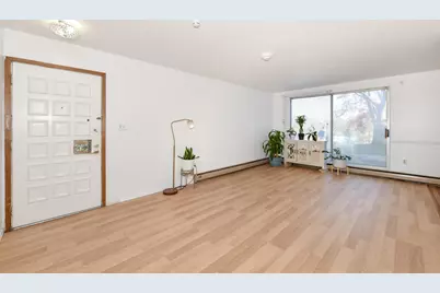 4050 W Rivers Edge Cir #1, Brown Deer, WI 53209 - Photo 5