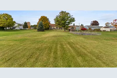 2383 S 18th St, Manitowoc, WI 54220 - Photo 43