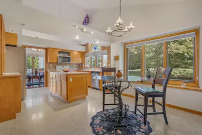 18710  Follett Dr, Brookfield, WI 53045 - Photo 17