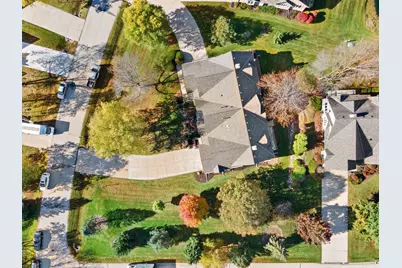 18710  Follett Dr, Brookfield, WI 53045 - Photo 5