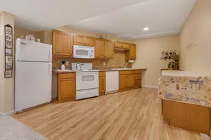 18710 Follett Dr, Brookfield, WI 53045 - Photo 27