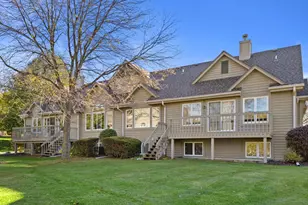 18710 Follett Dr, Brookfield, WI 53045 - Photo 7