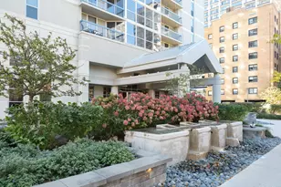 1660 N Prospect Ave, Milwaukee, WI 53202 - Photo 17