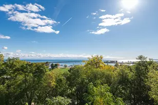 1660 N Prospect Ave, Milwaukee, WI 53202 - Photo 9