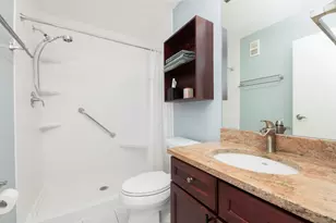 1660 N Prospect Ave, Milwaukee, WI 53202 - Photo 13