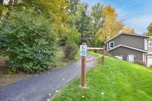 617 Coventry Ln, Hartland, WI 53029 - Photo 9