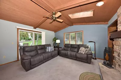 617  Coventry Ln, Hartland, WI 53029 - Photo 13