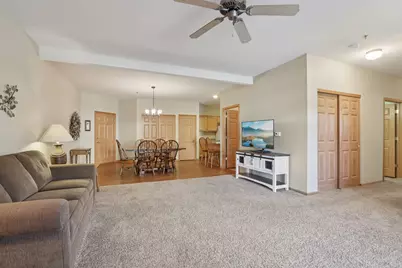 1275  Shadowood Cir #110, West Bend, WI 53095 - Photo 5