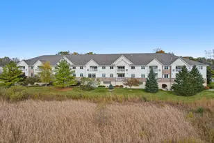 1275 Shadowood Cir, West Bend, WI 53095 - Photo 33