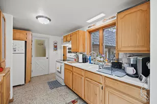 1139 White Rock Ave, Waukesha, WI 53186 - Photo 13