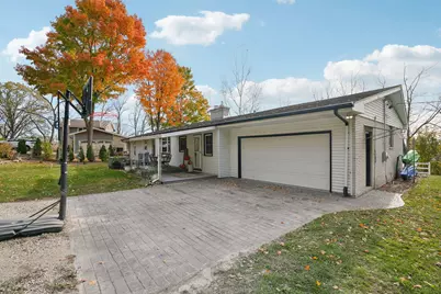 150  Riverside Dr, Racine, WI 53185 - Photo 5