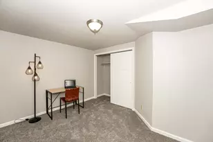 5613 W Congress St, Milwaukee, WI 53218 - Photo 31