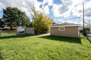 5613 W Congress St, Milwaukee, WI 53218 - Photo 35