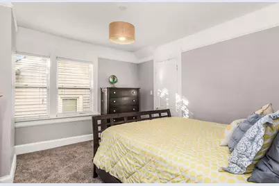 1764 N Astor St, Milwaukee, WI 53202 - Photo 13