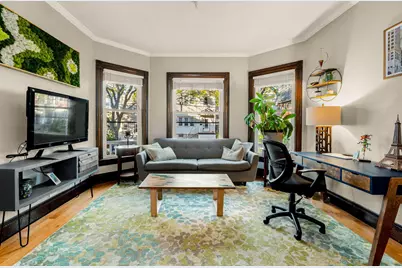 1764 N Astor St, Milwaukee, WI 53202 - Photo 9