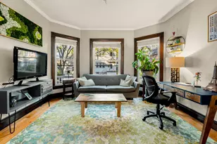 1764 N Astor St, Milwaukee, WI 53202 - Photo 9