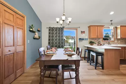 1301  Goldcrest Ct, West Bend, WI 53095 - Photo 5