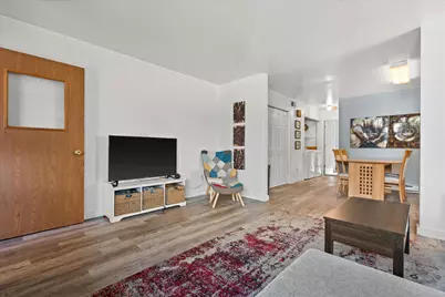 643  Meadow Ln, Burlington, WI 53105 - Photo 5