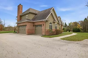 10038 N Cedarburg Rd, Mequon, WI 53092 - Photo 3