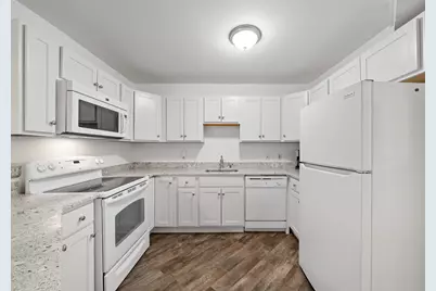 601  Knollwood Cir #B, Fontana, WI 53125 - Photo 7