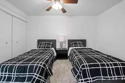 601  Knollwood Cir #B, Fontana, WI 53125 - Photo 15