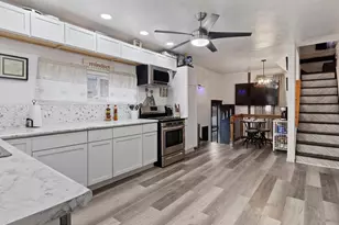 5549 N 33rd St, Milwaukee, WI 53209 - Photo 9