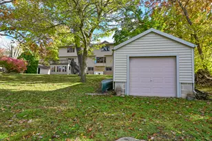 5812 N River Bay Rd, Racine, WI 53185 - Photo 39