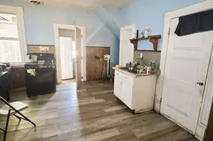 2335 S 7th St, Milwaukee, WI 53215 - Photo 13