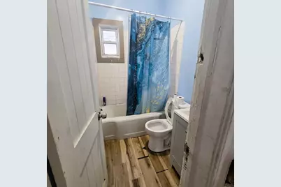 2335 S 7th St, Milwaukee, WI 53215 - Photo 7