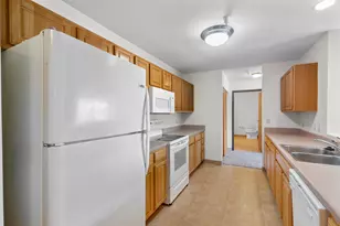 1120 E Parkway Ave, Oshkosh, WI 54901 - Photo 21