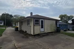 1112 Gertrude St, Waukesha, WI 53186 - Photo 11