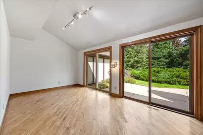 920  Oakwood Ln #B, Brookfield, WI 53045 - Photo 15