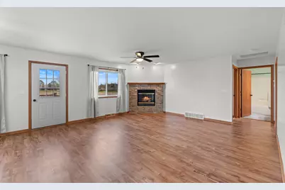 836  Tower Dr, Hartford, WI 53027 - Photo 29