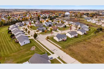 836  Tower Dr, Hartford, WI 53027 - Photo 19