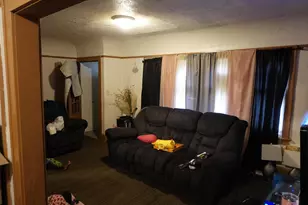 2421 W Finn Pl, Milwaukee, WI 53206 - Photo 3