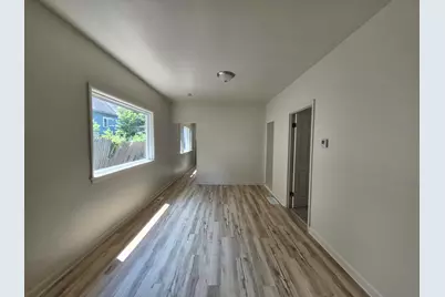 3415 N 2nd St, Milwaukee, WI 53212 - Photo 9