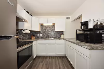 8643 N Servite Dr #112, Milwaukee, WI 53223 - Photo 5