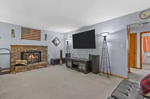 2129 S 107th St, West Allis, WI 53227 - Photo 3