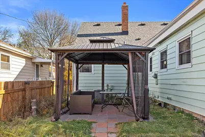 2129 S 107th St, West Allis, WI 53227 - Photo 17