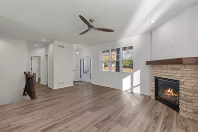 10915 W Wisconsin Ave, Wauwatosa, WI 53226 - Photo 3
