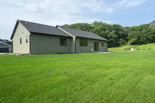 347 Southern Dr, Holmen, WI 54636 - Photo 25